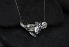 Load image into Gallery viewer, Leaf Statement Necklace