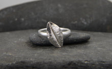 Load image into Gallery viewer, Silver Leaf Ring