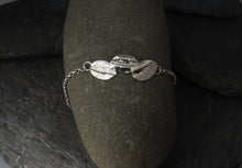 Load image into Gallery viewer, Leaf Trio Chain Bracelet