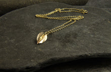 Load image into Gallery viewer, 9ct Gold Leaf Pendant
