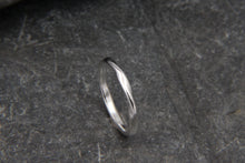 Load image into Gallery viewer, Rolling Waves Stacking Ring