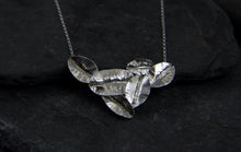 Load image into Gallery viewer, Leaf Statement Necklace
