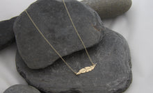 Load image into Gallery viewer, Gold Floating Feather Necklace
