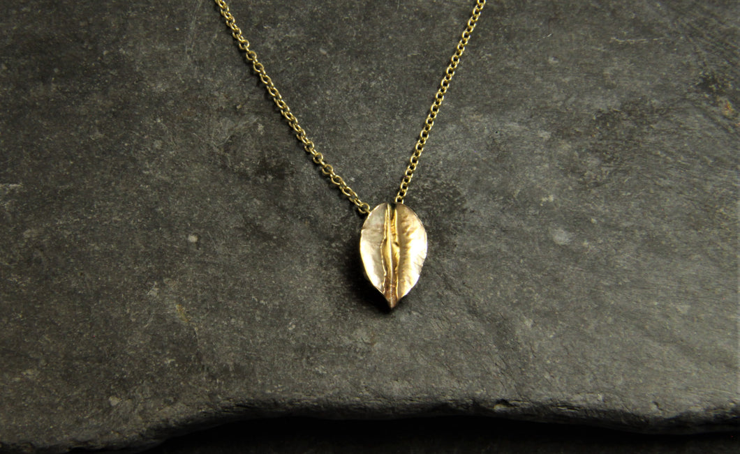 9ct Gold Leaf Pendant