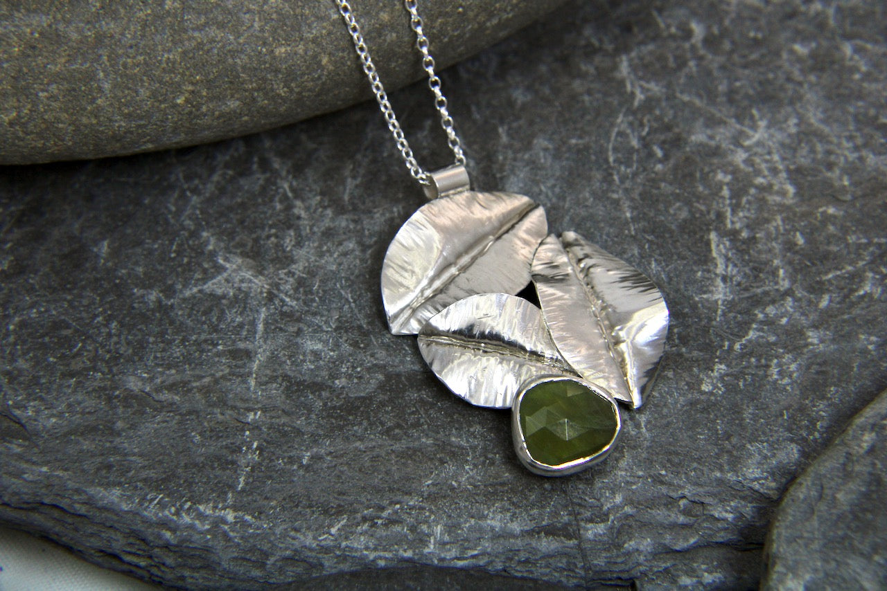 Green online sapphire pendant