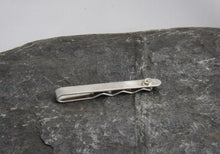 Load image into Gallery viewer, Entwined Ring Tie Clip - Lucy Symons Jewellery