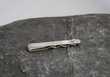 Load image into Gallery viewer, Entwined Ring Tie Clip - Lucy Symons Jewellery
